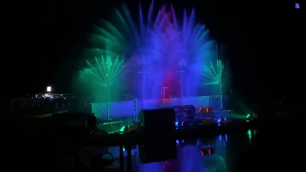 Teil 5 und letzter Teil der Wasser- und Lichtershow zum Wasser & Hafenfest in Loitz 09-09-2023