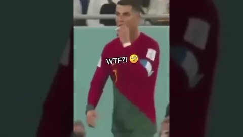 Ronaldo remove something from his underwear