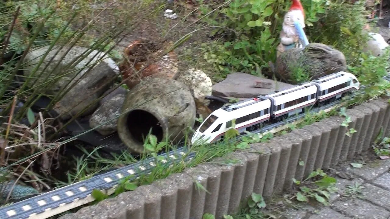 Garden railway upgrade Lego train 60051 around the pond