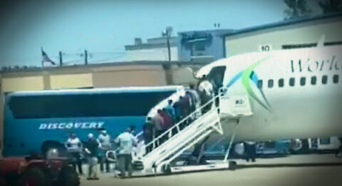 Exclusive: Video of Plane Loads of Illegal Immigrants Seen Flying Out of Texas