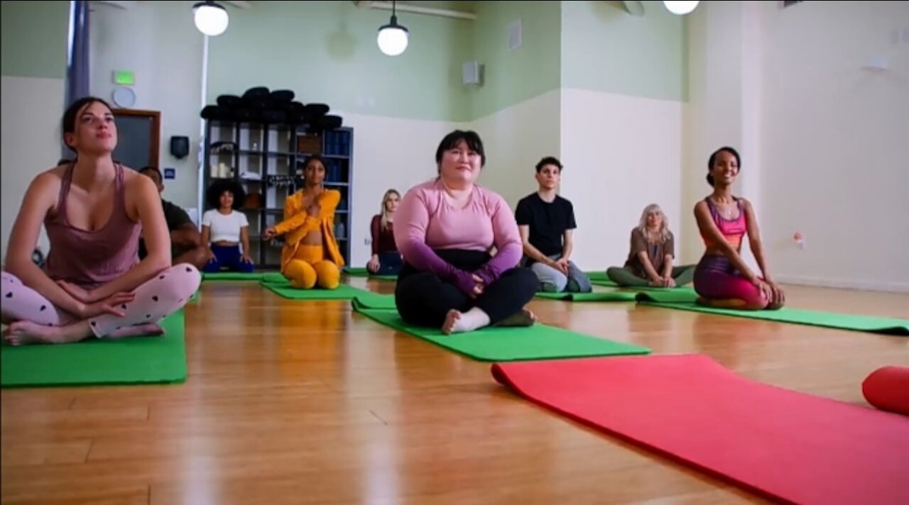 Yoga teacher FAT SHAMES WOMAN, Lives to Regret it