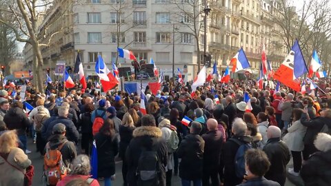 Manifestation contre le pass vaccinal place du 18 juin 1940 à Paris le 05/03/2022 - Vidéo 5