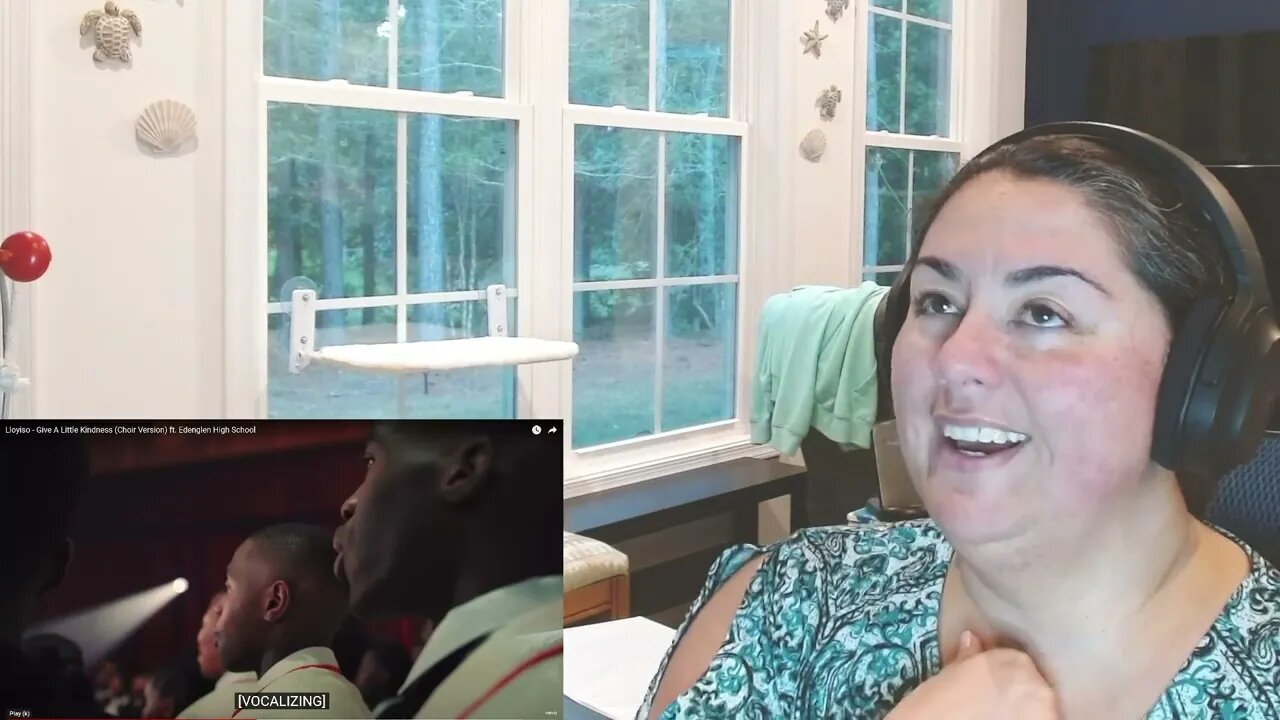Reaction - Lloyiso - Give A Little Kindness