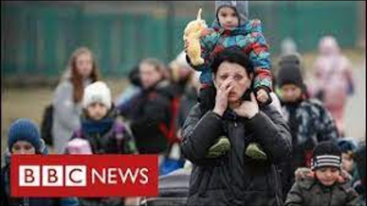 Civilians flee Ukraines fighting along humanitarian corridors BBC News