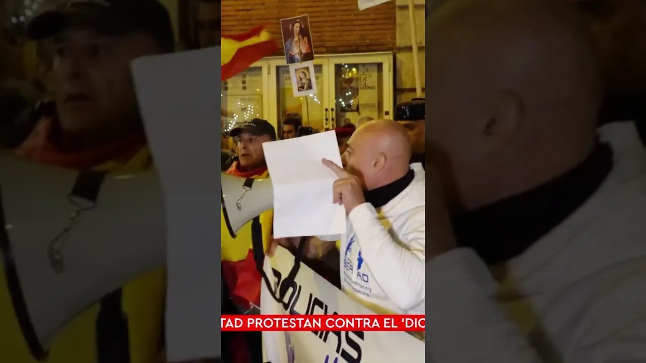 🇪🇸 Policías por la Libertad se unen a las protestas de la Calle Ferraz, Madrid