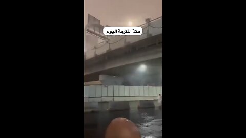 Footage captured waterspout ripping through crowded Holy place in Saudia Arabia