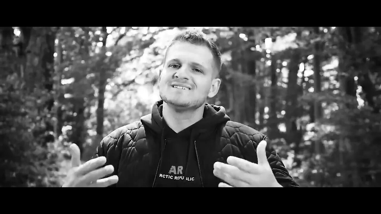 Chris Ares – Fremdbestimmt [Musikvideo offiziell]