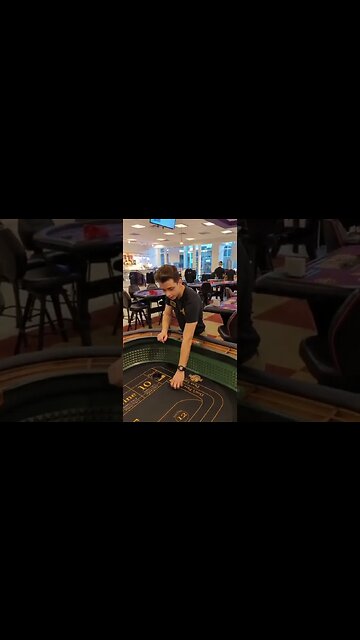 How to handle dice on a craps table #casino #craps