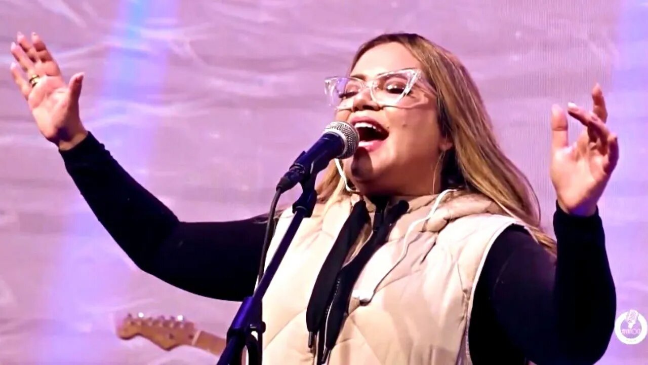 Esse Louvor vai Te Encorajar Hoje !! 💪🙏 ABRAÃO - SARAH FARIAS