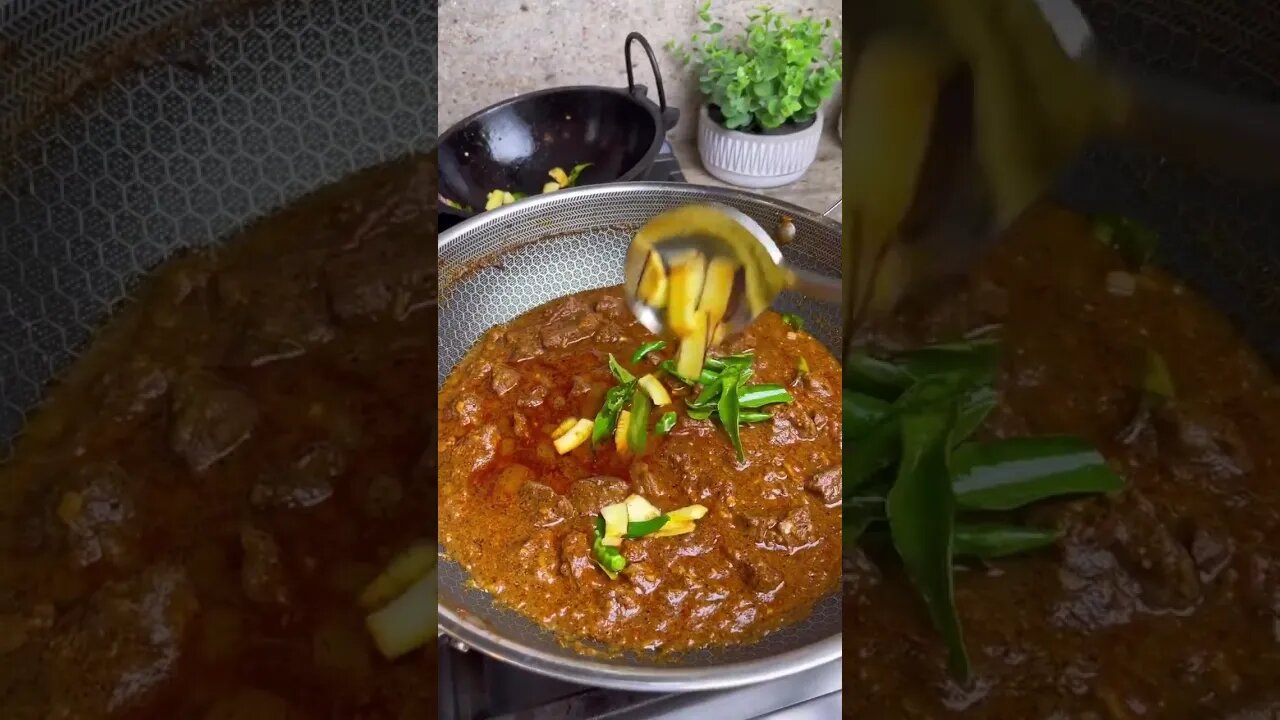 Mutton Salna #shorts #shortsvideo #youtubeshorts #recipesintamil #madurairecipes #maduraimeenakshi