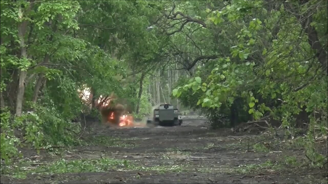 ★★★ Russian Engineers Clearing Explosive Devices from the Lugansk People's Republic