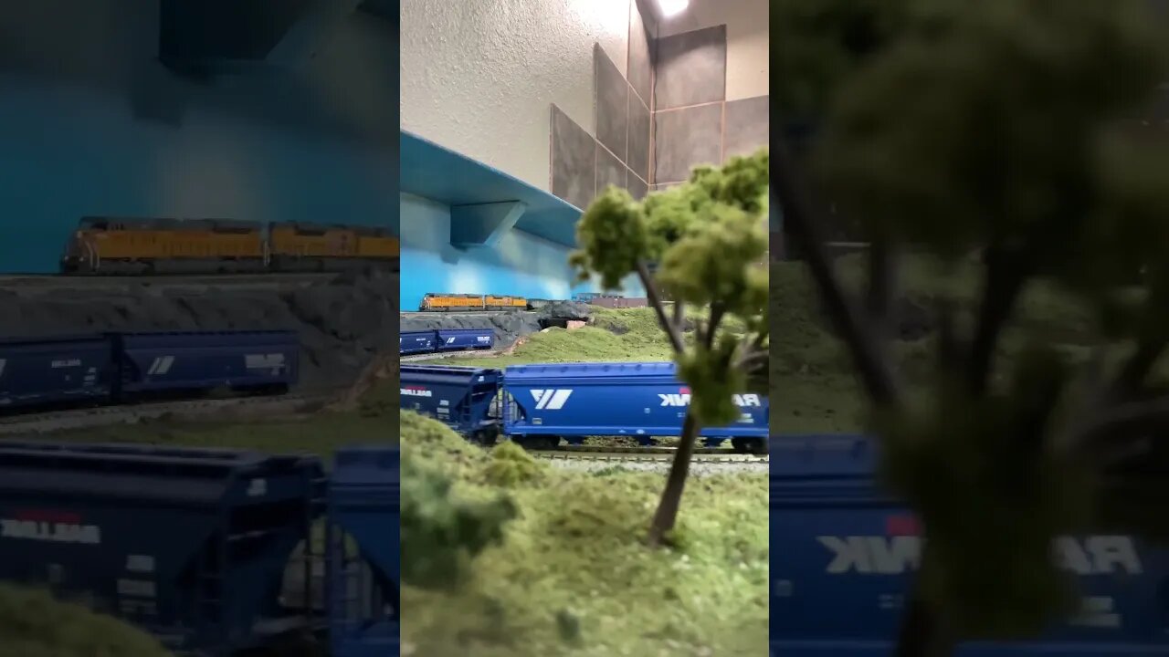 BNSF SD70MACS creeping by