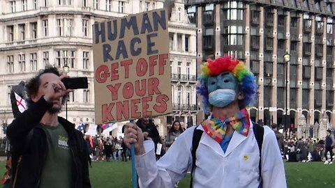 London Anti-Vaccine Passport Protest - 30th October 2021: In Pictures and music