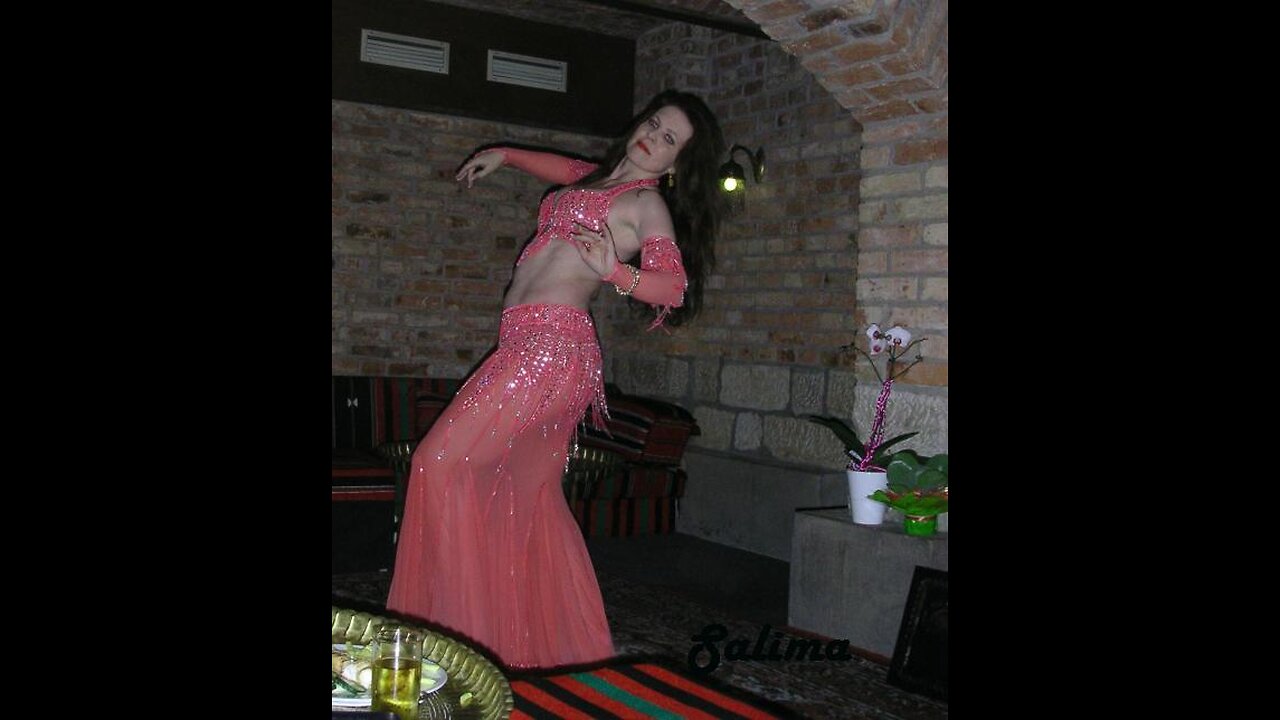 Damkina perform "Sabri aleel" 2008, Dresden