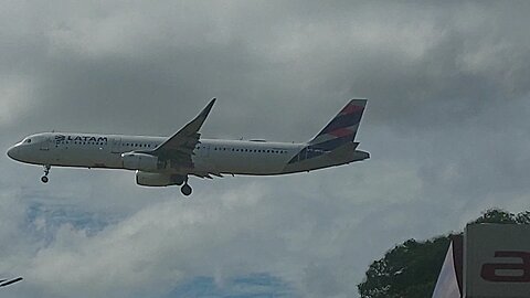 Airbus A321 PT-MXO coming from Guarulhos to Manaus