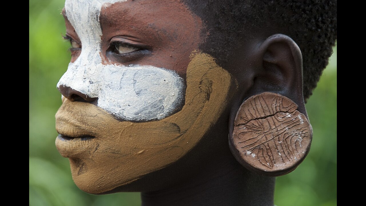 I Surma - Una tribù nilotica del sud ovest dell'Etiopia e il rituale del Sighirò