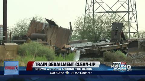 Train derailment shuts down I-10 frontage road