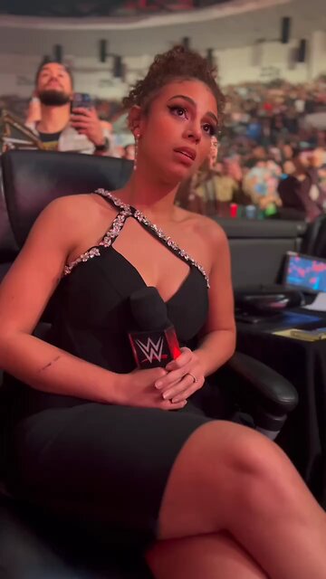 #SamanthaIrvin reaction is literally all of us reaching to #TheRock's return! #WWERaw