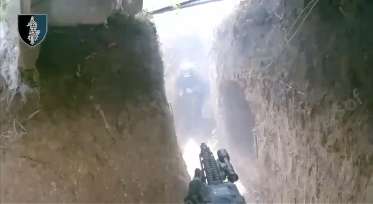 Ukraine combat footage - trench CLOSE QUARTERS battle: WarGonzo neutralized