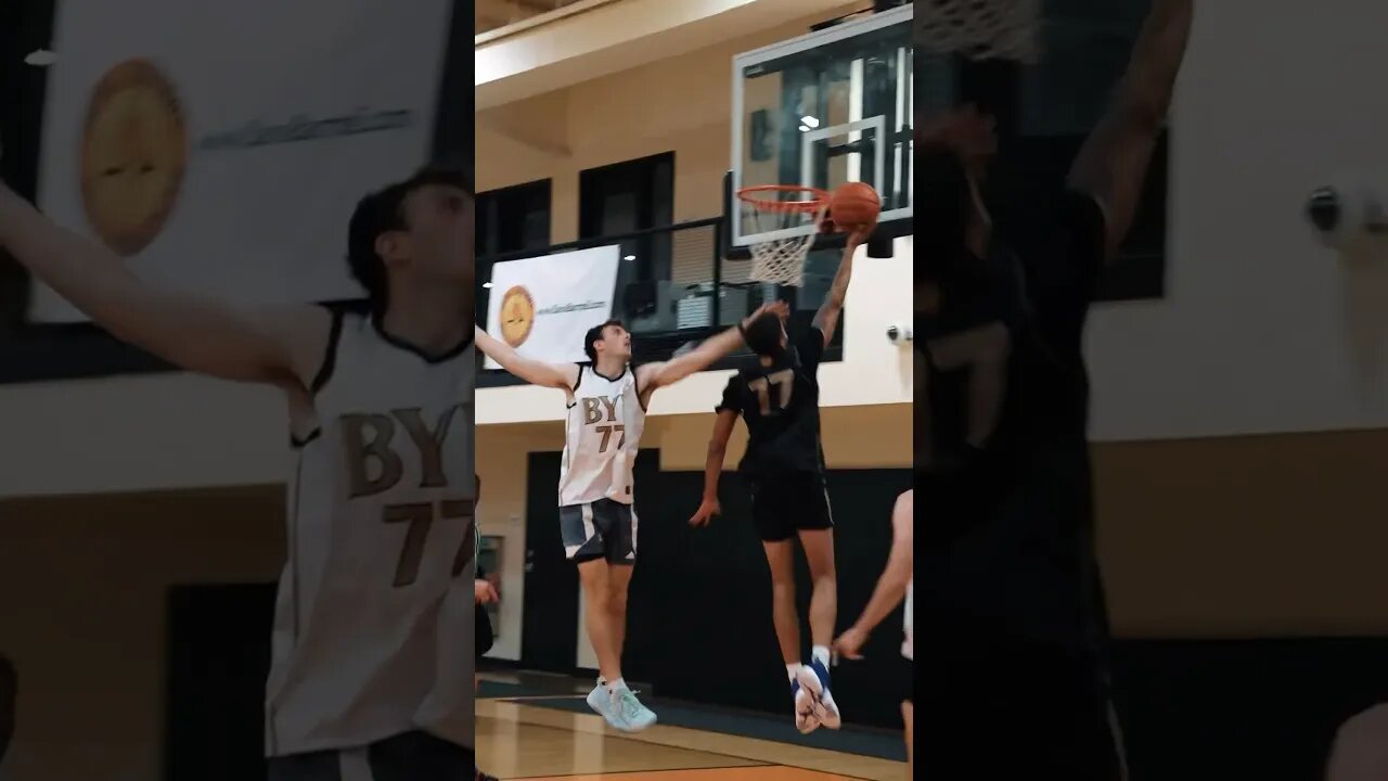 6’3 17 Year Old Hooper DROPS 20+ In The Men’s League