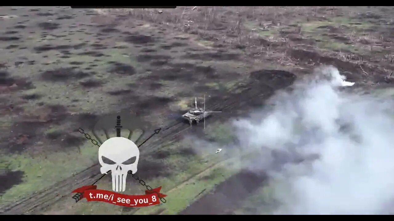 Someone calls it madness and someone calls it an ordinary day at War. Russian Hero Tank Saves troops