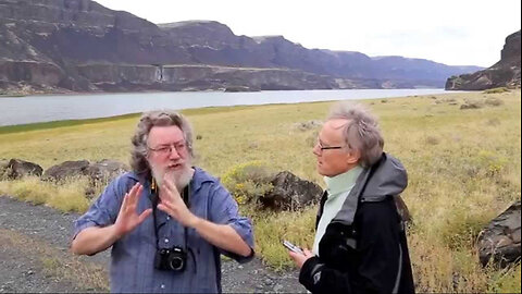 Randall Carlson & Graham Hancock.