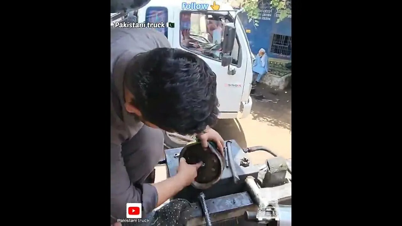 ట్రక్స్ తయారీ making trucks