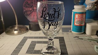 How To Apply Vinyl in Wine Glass (Step by Step Tutorial) Using Cricut