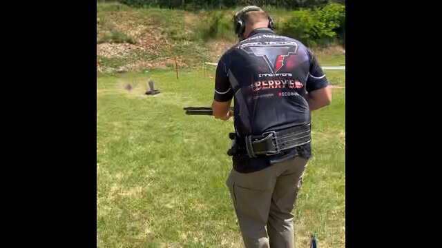 Brian Nelson with his Benelli M2 💥