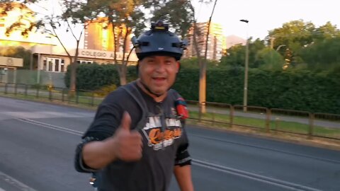 Patinando ⛸ 💨 🌟 Ruta Mr. President 🌟 Ciclovía📍Av. Presidente Riesco 🌎 Santiago Chile 📅 03.01.2022