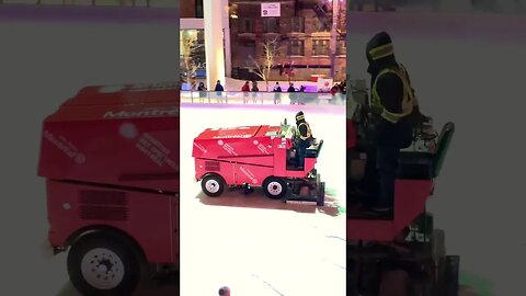 Montréal Ice resurfacer busy work