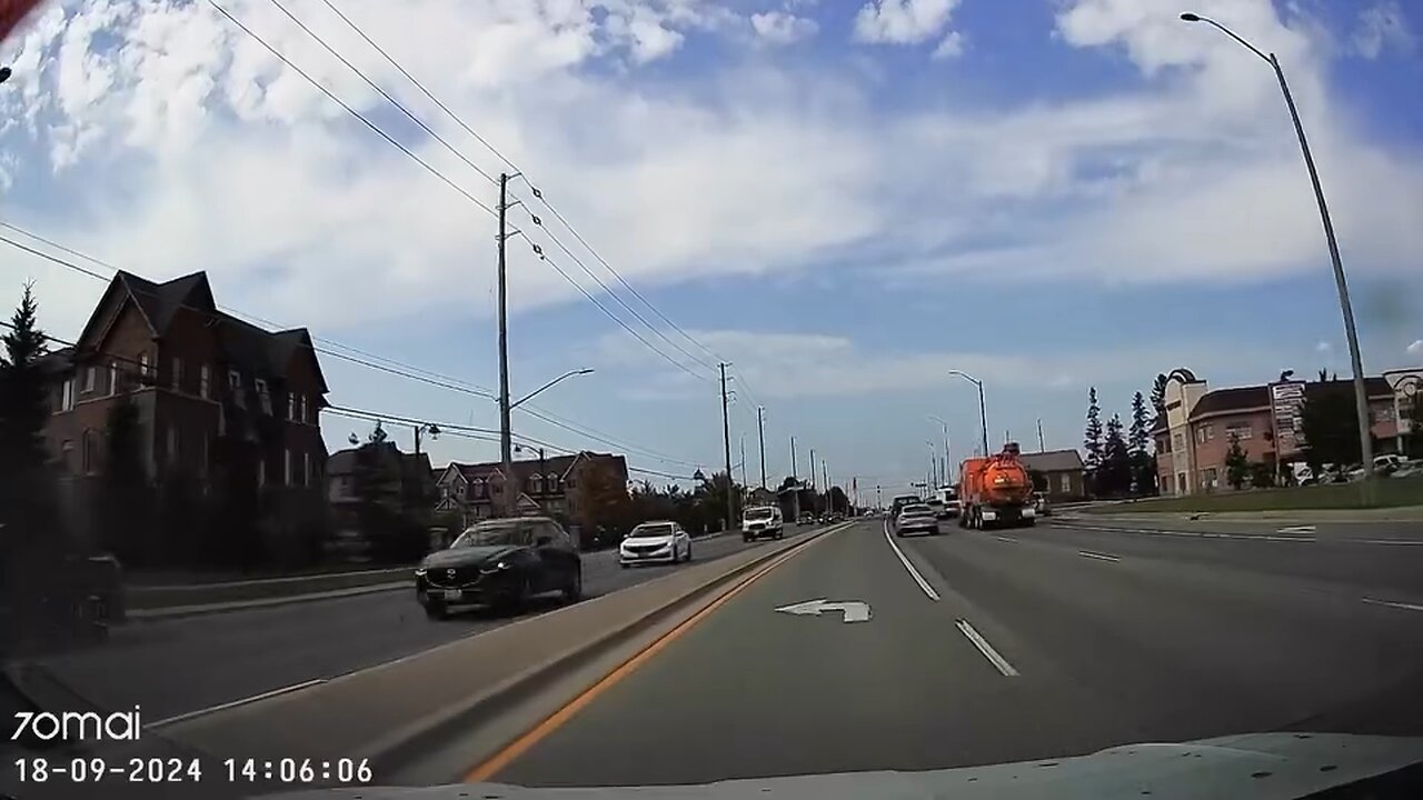 Dangerous right turn in Brampton