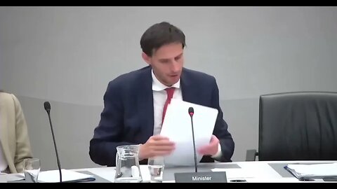 Baudet CONFRONTEERT Hoekstra met een vredesakkoord van Poetin! Hoekstra blijft liegen en draaien!