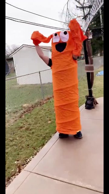 Wacky waving inflateable arm man tube blowing in the wind