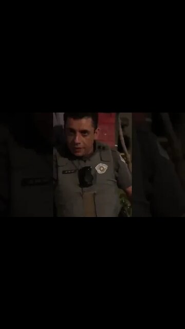 POLICIAL DA PMESP É COVARDAMENTE ATACADO A PAULADA POR POPULARES #shorts