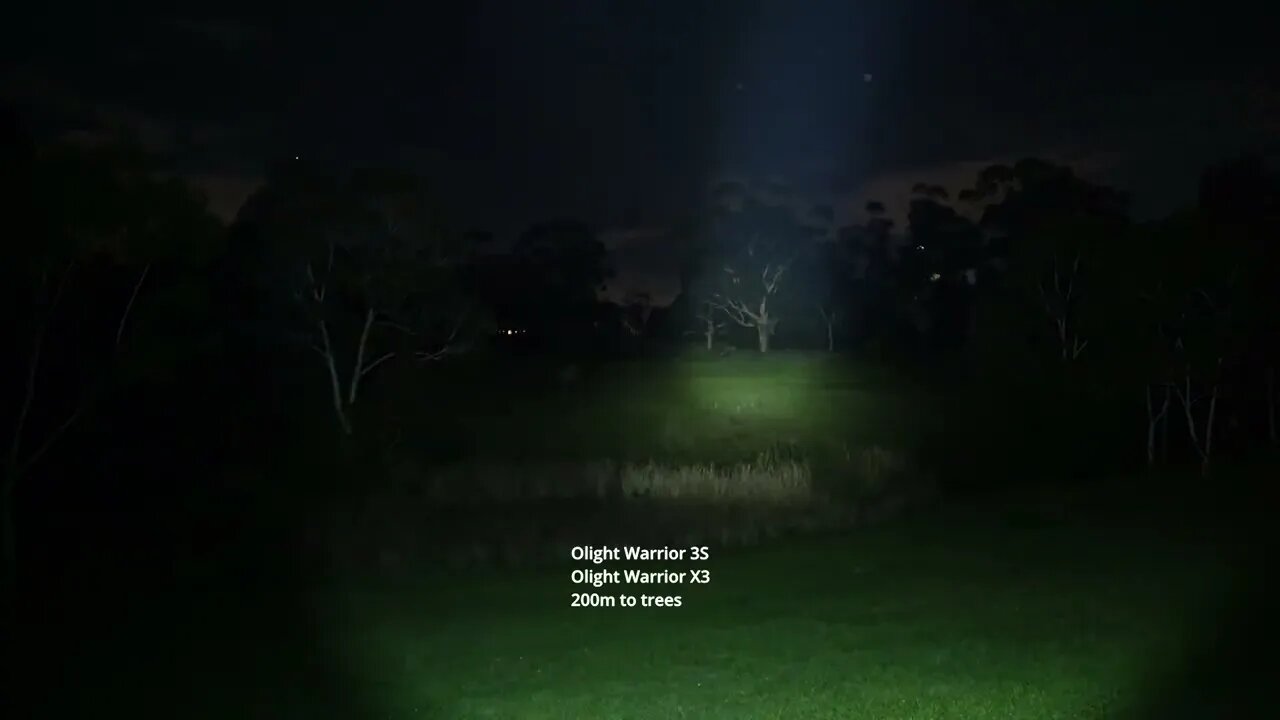 Olight Warrior 3S vs. Warrior X3: 200m beamshots in a field