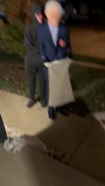 쪼 빠이돈의 할로윈. 231109