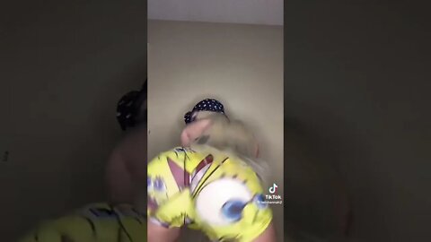 FAT BOOTY WHITE GIRL😳🎂 #whitegirltwerk #bigbooty #shorts #tiktok #trendingshorts