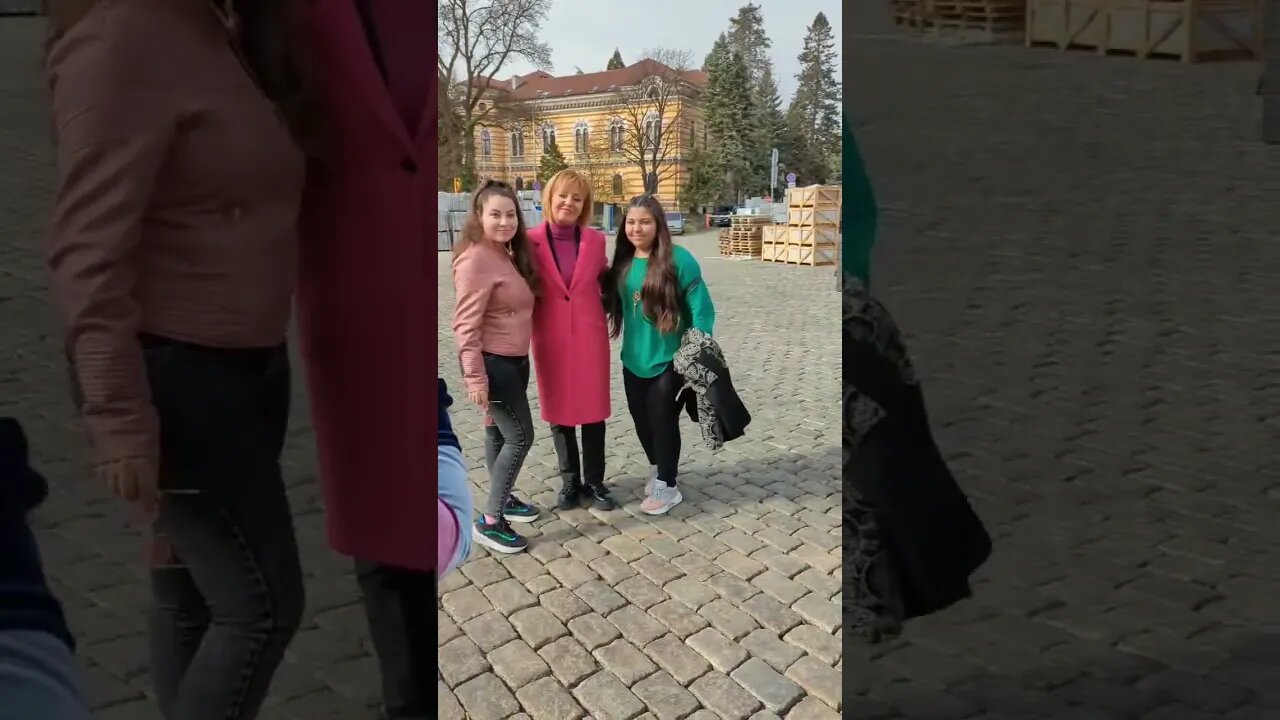 Мая Манолова Покрай снимките поне ги накарах да обещаят, че ще имат само шестици