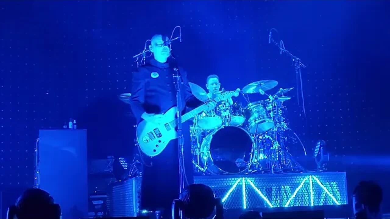 Smashing Pumpkins in Houston song Bullet With Butterfly Wings