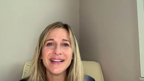 Jesus Lifts Up! | Candice Maillard