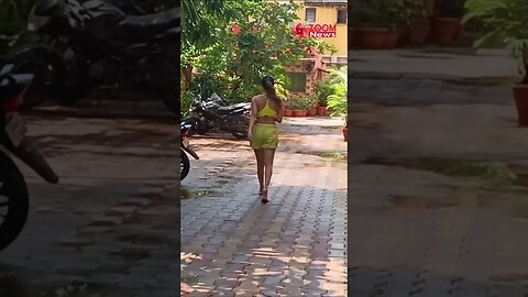 Malaika Arora waves at paps before going to the gym 📸 🔥💃❤️ #shorts