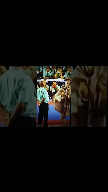 Grand Master Shin Chul Kang Leg Control Over Referee #taekwondo #grandmaster #viral #martialarts