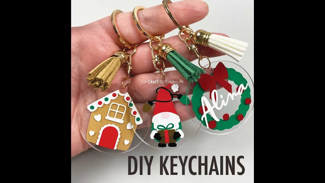 DIY CHRISTMAS KEYCHAIN | CUTE GINGERBREAD HOUSE #shorts