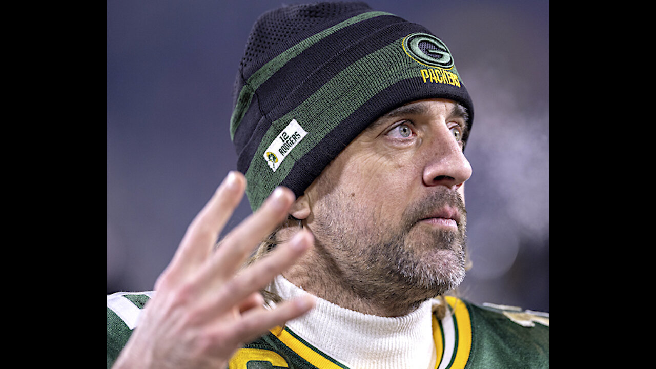 Aaron Rodgers Blasts Biden, Push for 'Censoring Dissenting Opinions'