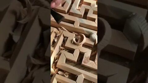 nice asmr / on wood