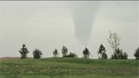 Tornado formation worries onlookers in Canada