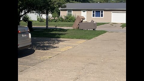 Blocking Traffic? Gotta be quick! Curb Junk Removal