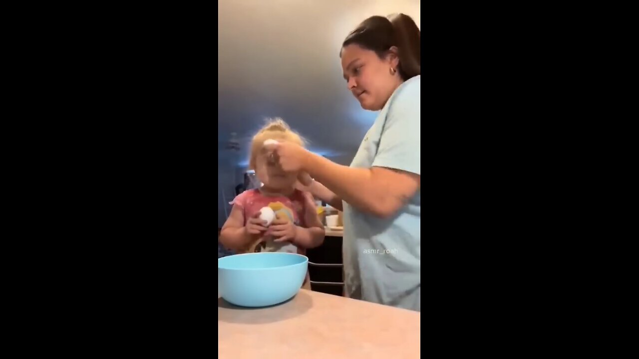 The egg crack challenge 🤣🤣