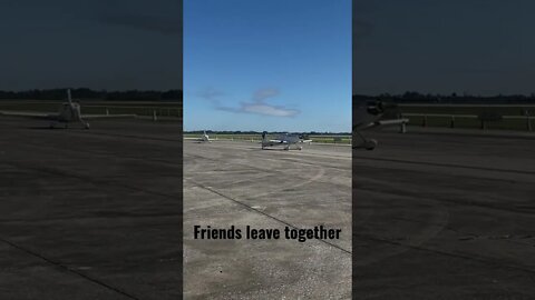 We all leave together. #airplanesdaily #aviationlover #eaa